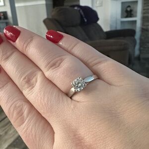 Moissanite Engagment Ring